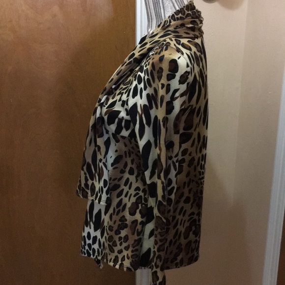 Animal print Cardigan. - Picture 2 of 5